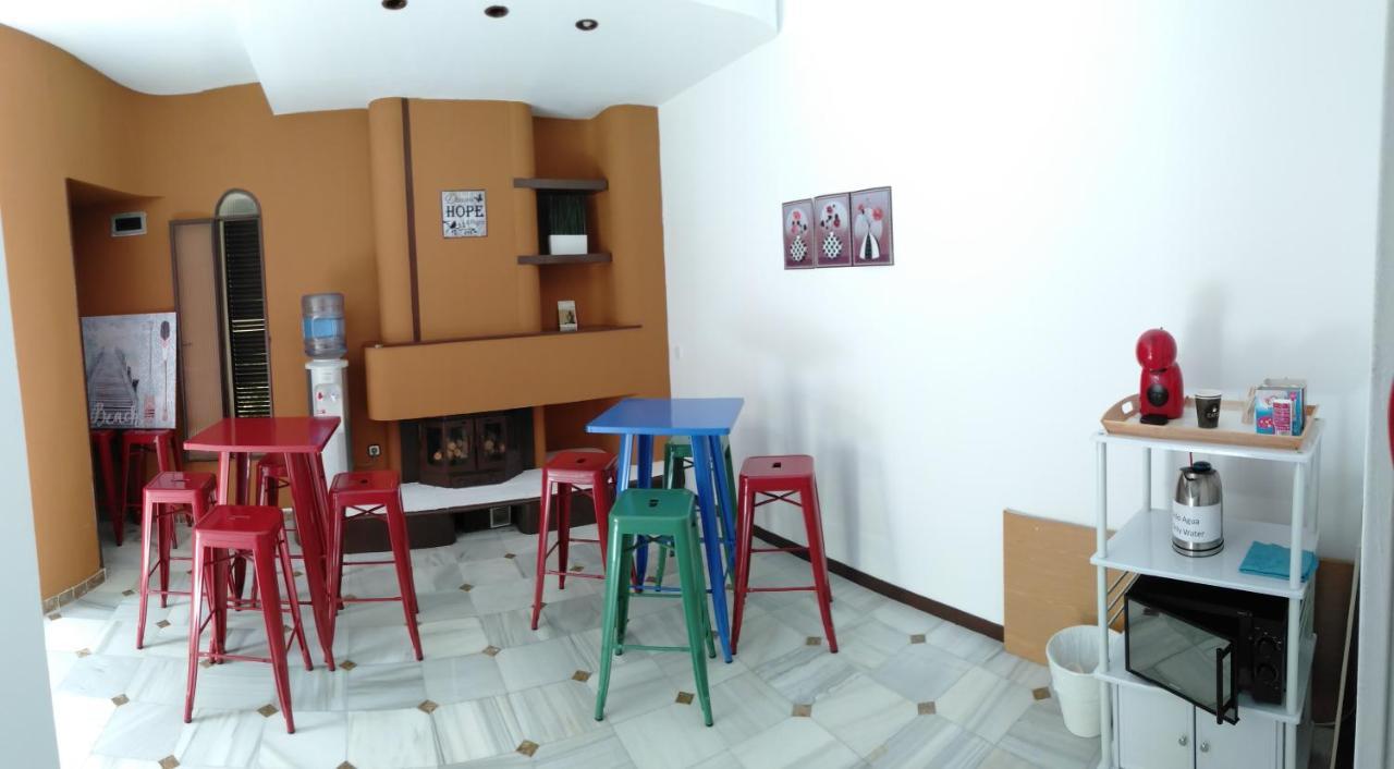 Hotel New Hortaleza Coliving à Madrid Extérieur photo