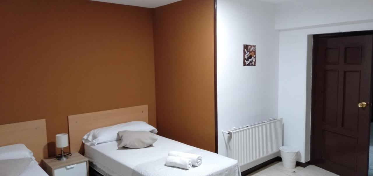 Hotel New Hortaleza Coliving à Madrid Extérieur photo