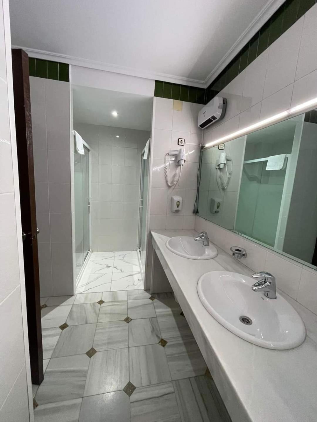 Hotel New Hortaleza Coliving à Madrid Extérieur photo