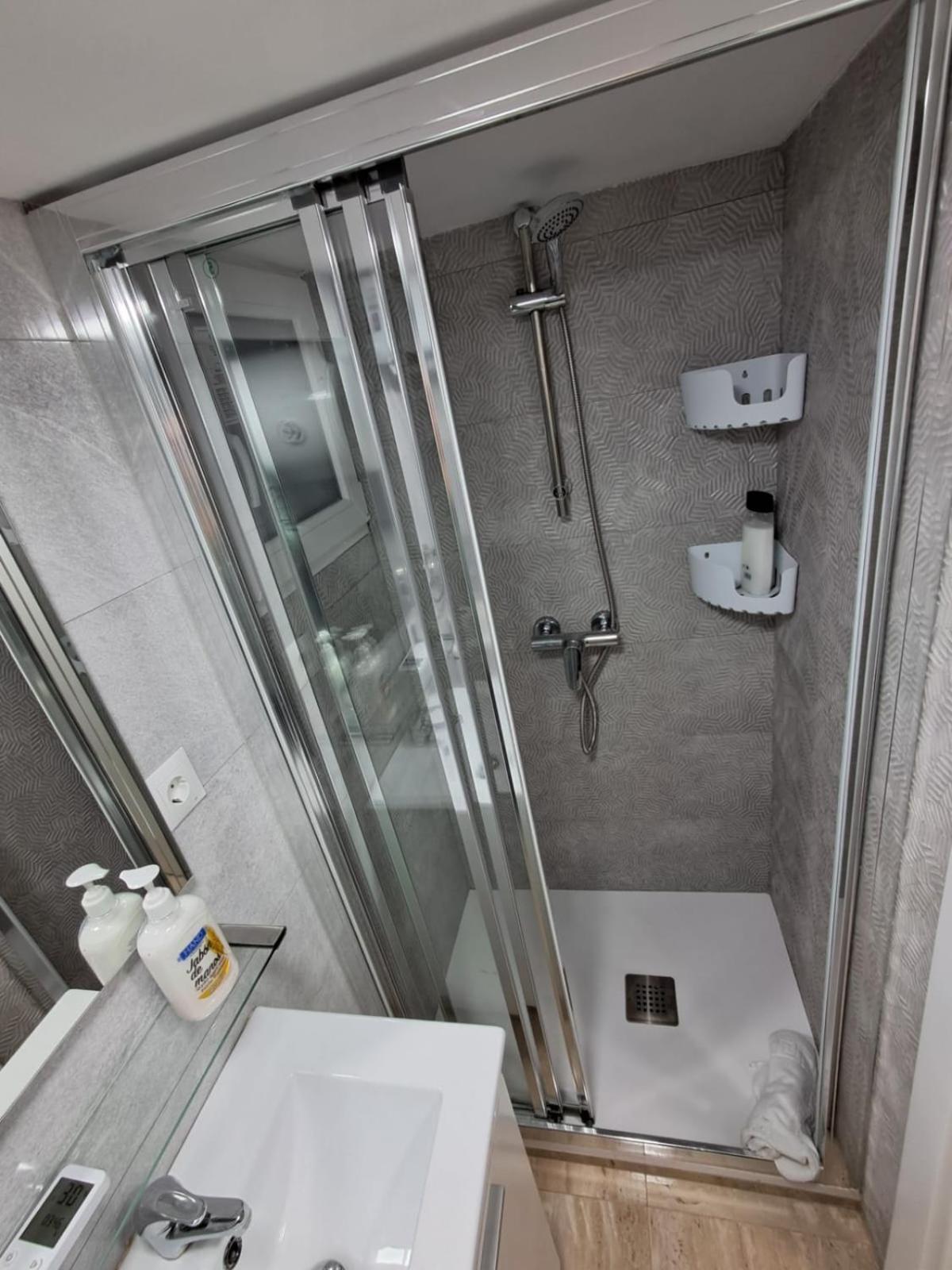 Hotel New Hortaleza Coliving à Madrid Extérieur photo